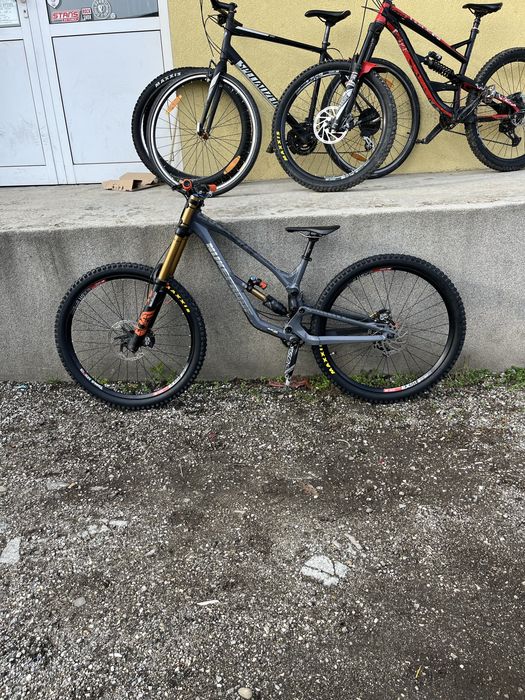 Nukeproof dissent DH 2022