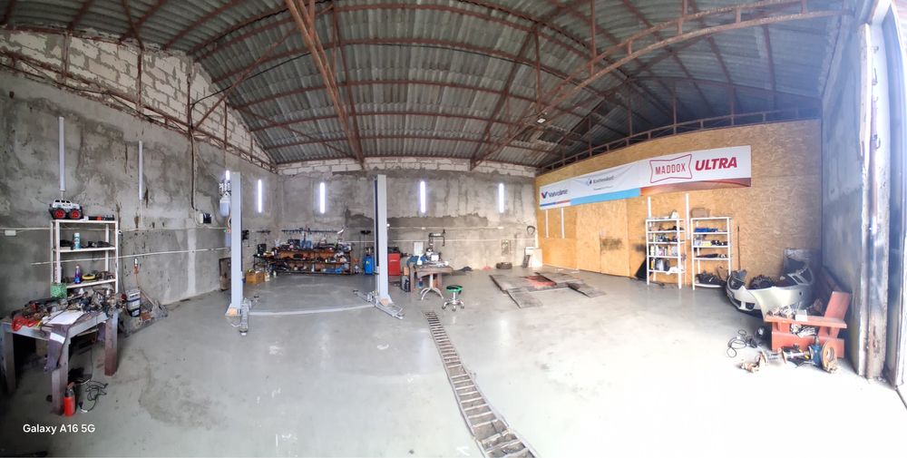 Inchiriez service auto!