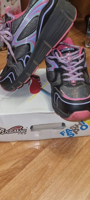 Кроссовки для девочки