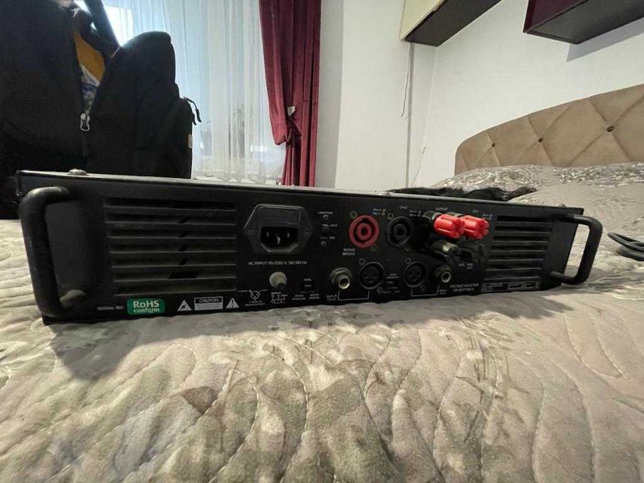 Boxe  1000w, amplificator de putere , Microfon fara fir Omnitronic