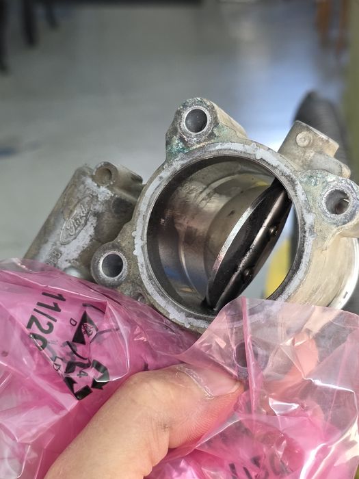 Clapeta accelerație, admisie Ford Transit 
Cod GK2Q-9F991-BA
A32EB