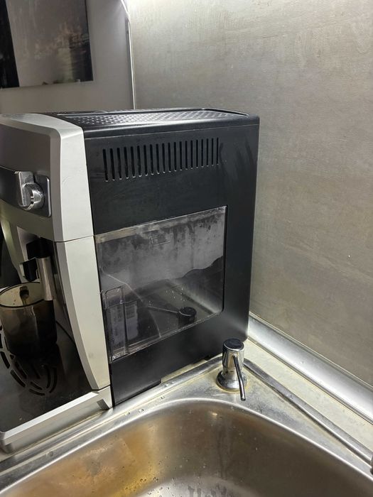 Кафе машина Delonghi Magnifica