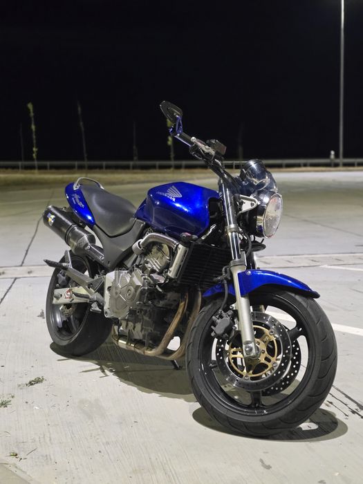 Honda hornet 600/Schimb cu sportiva!