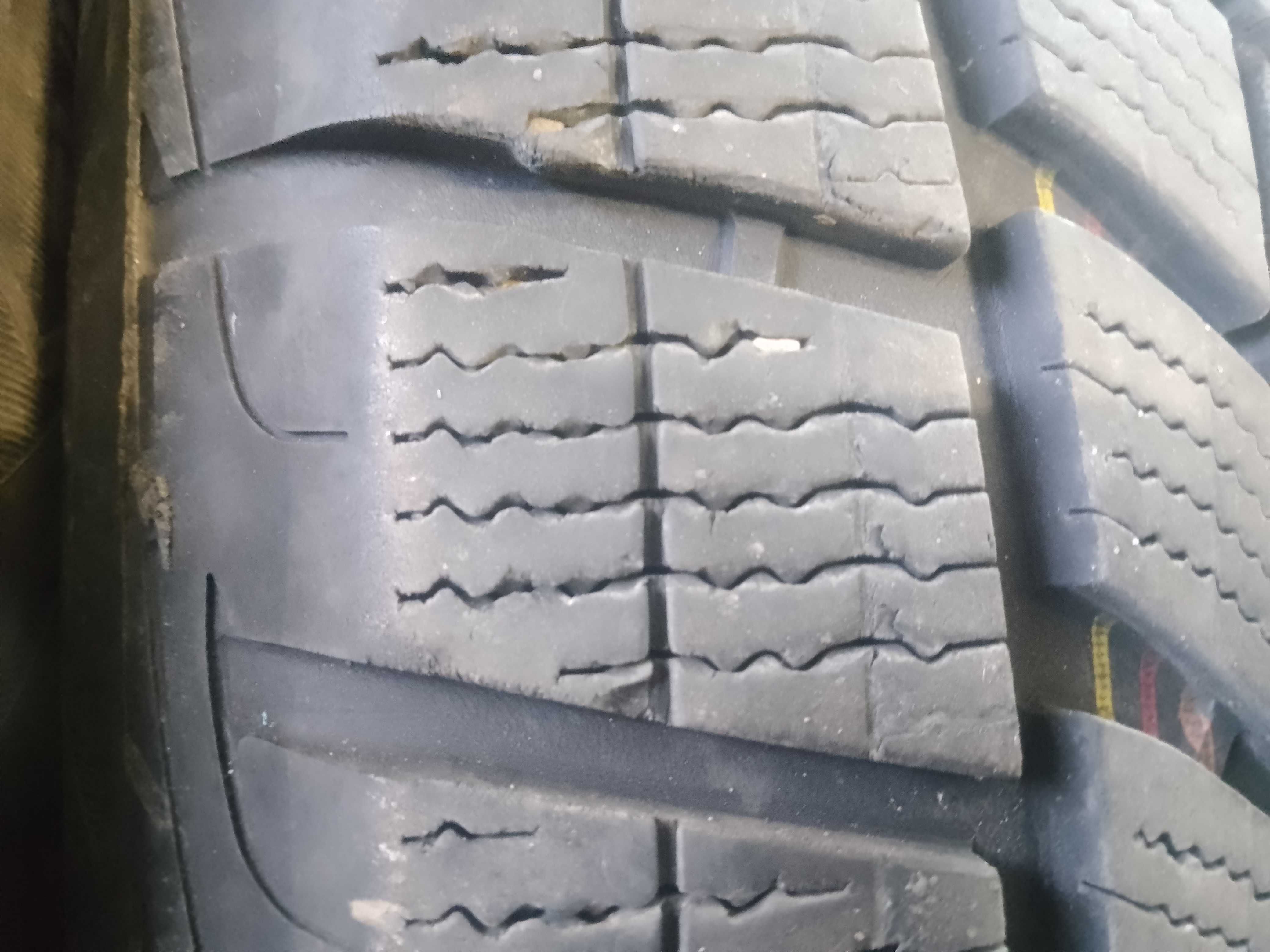 Зимни гуми 235 65 17  Goodyear