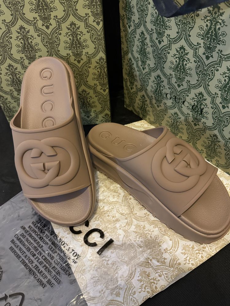 Уникални чехли Gucci Interlocking G slide в 37/38/39/40ти номер