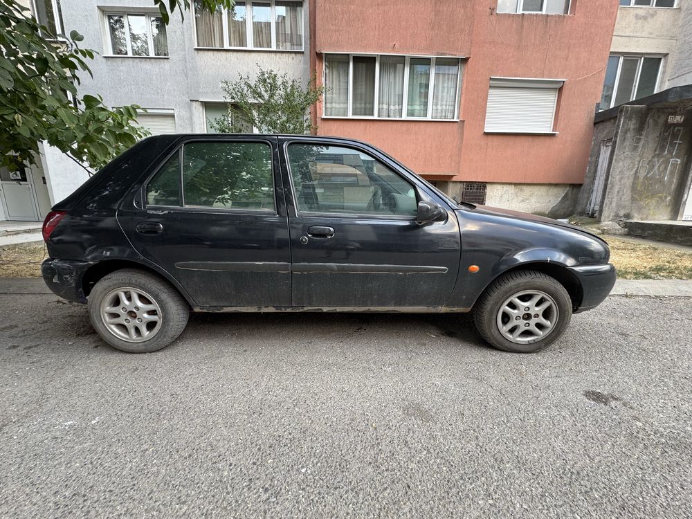 Продавам Ford Fiesta 1990