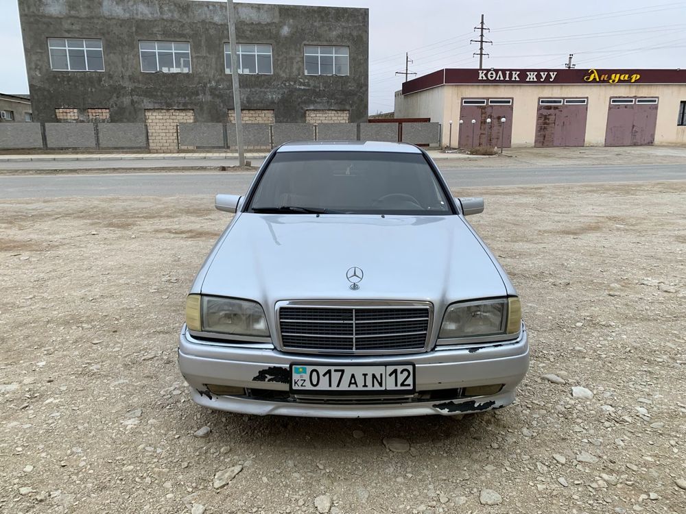 Продается машина Mersedes C 180