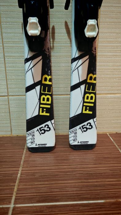 Schiuri ATOMIC Performer Fiber 153cm +