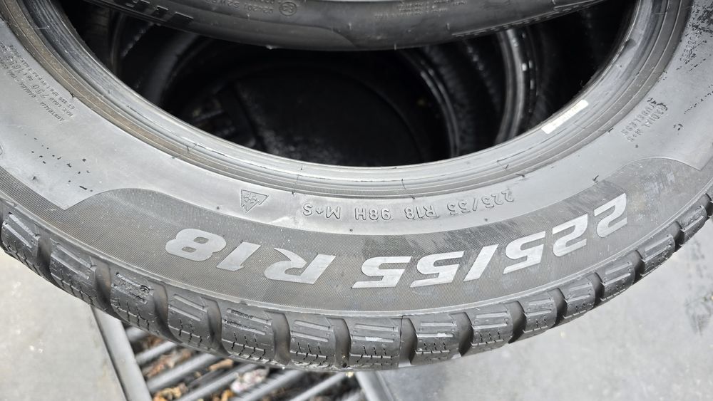 4 anvelope iarnă Pirelli 225/55/18 - 2022