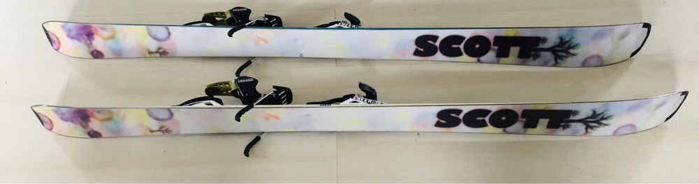 Ski Scott Layla 158 (partie, tura, powder)