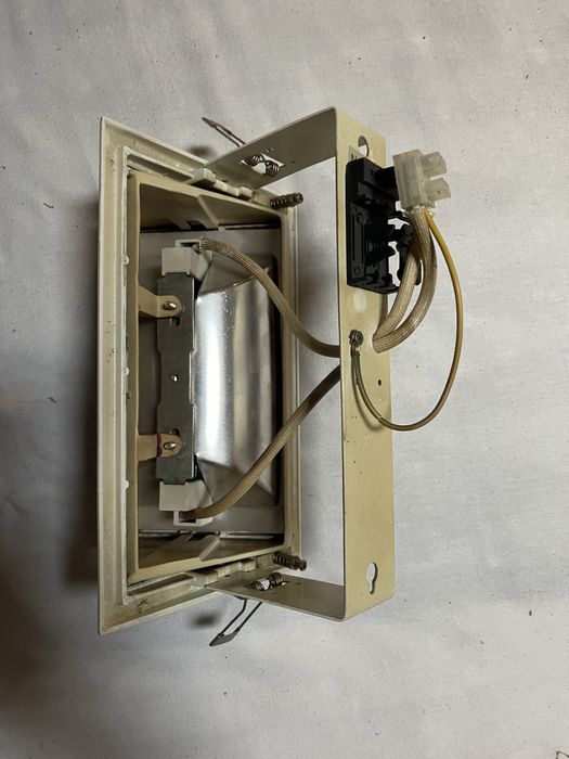 Халогени лампи за окачен таван