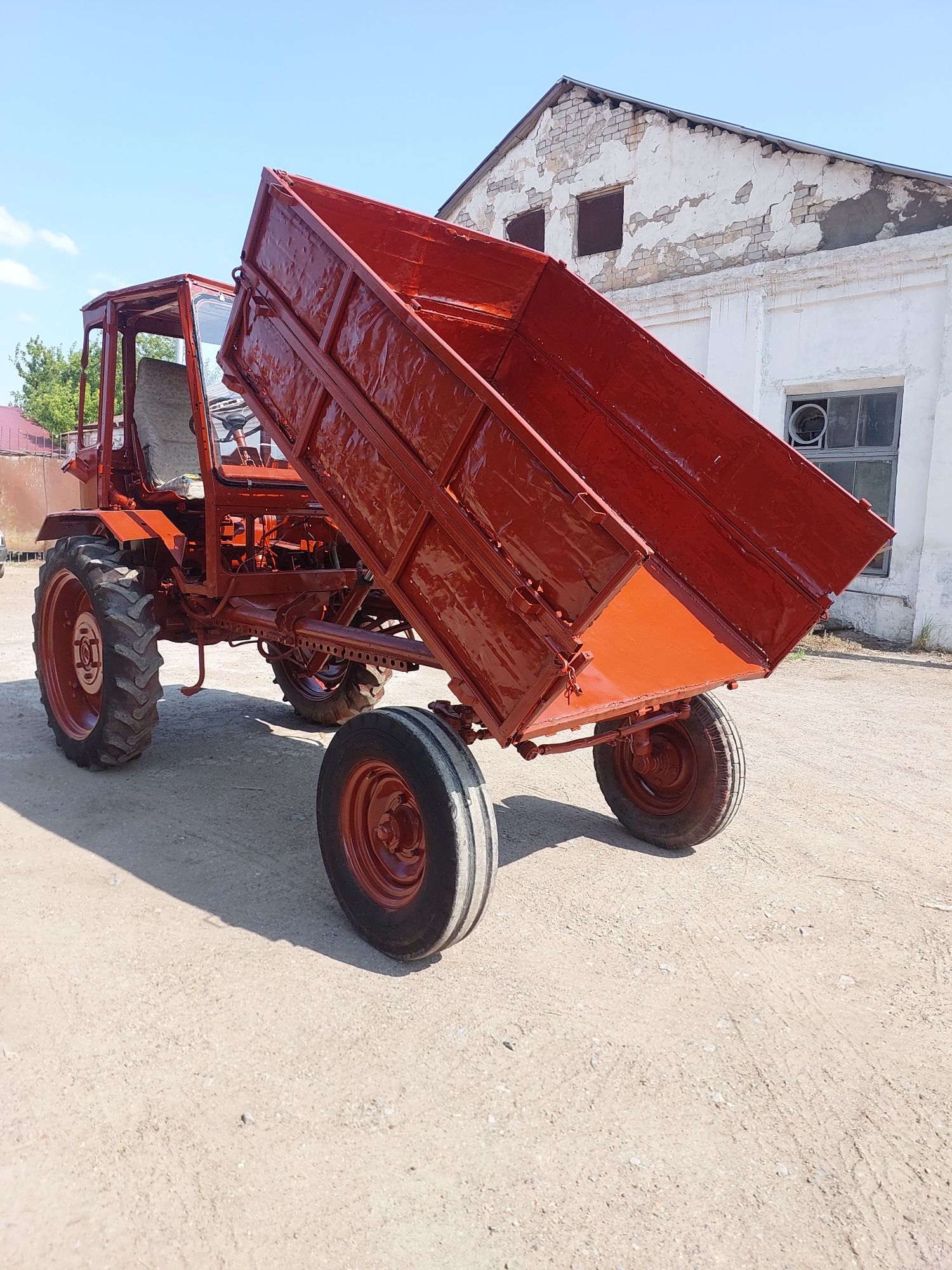 Продам трактор Т-16