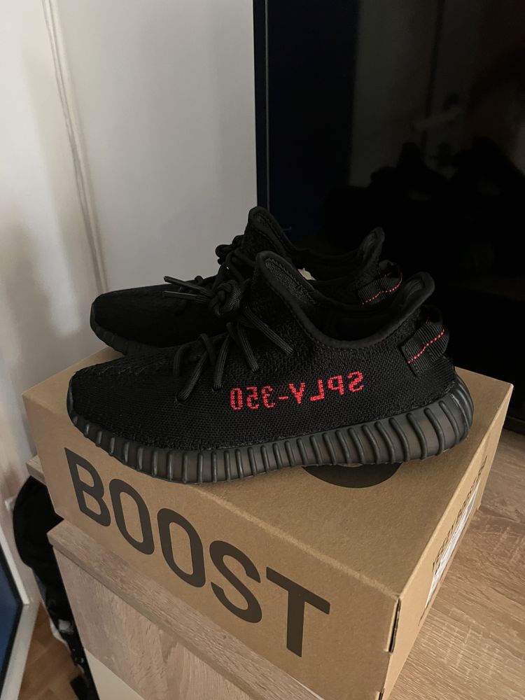 Yeezy boost 350 Bred