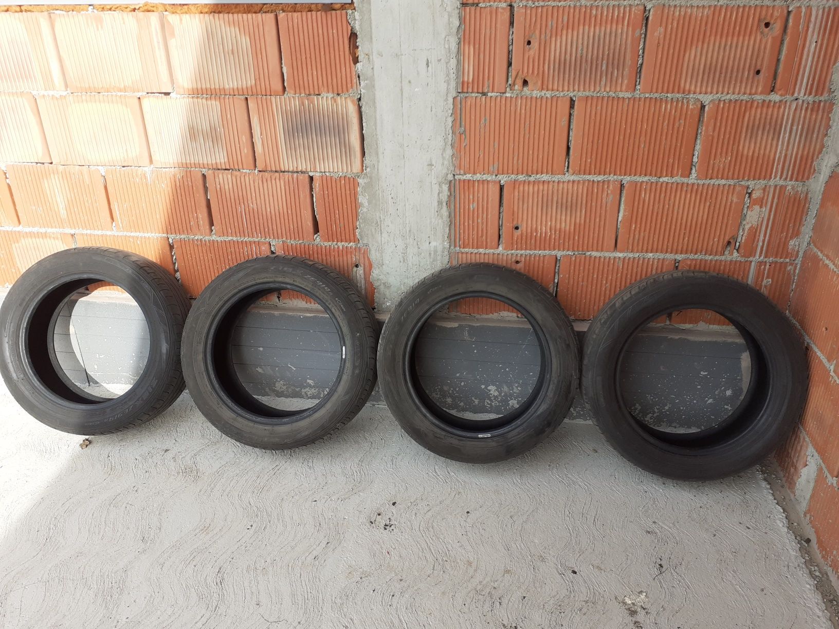 Anvelope Vara Falken 215/55/R17