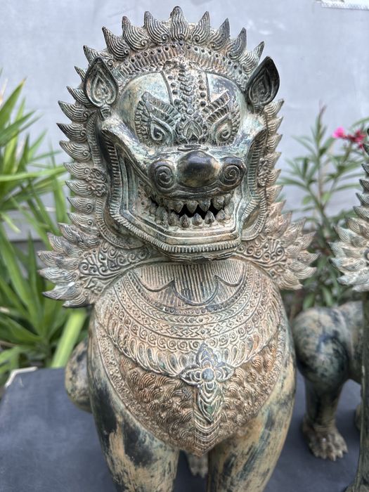 Pereche de lei antici thailandezi din bronz