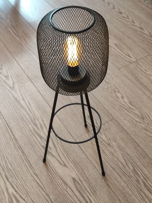 Lampa led veioza cu baterii