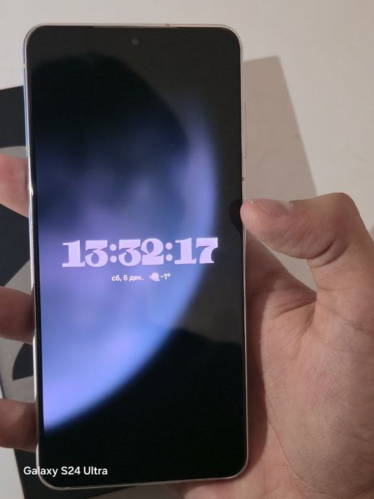 Samsung S21 256/8 в почти идеальном состоянии