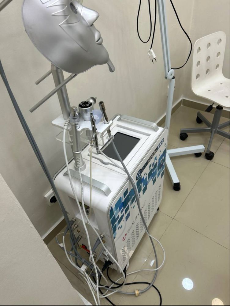 Aparat rejuvenare faciala multifunctional Rf Profesional Hidrogenare,D