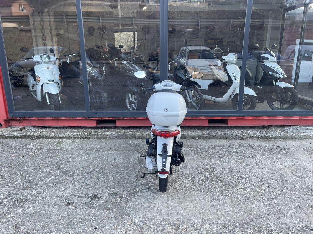 Scuter Aprilia scarabeo 100 cc