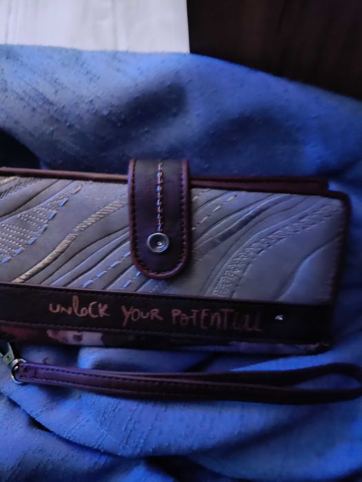 Дамско портмоне anekke