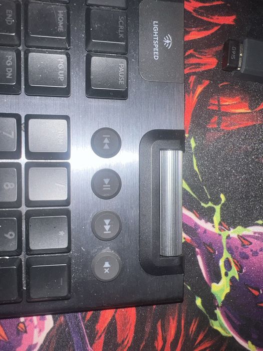 Logitech G915 wiress lightspeed