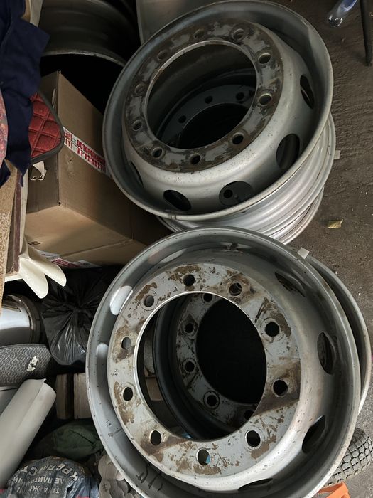 Диски 22,5 на ведущию ось грузовой