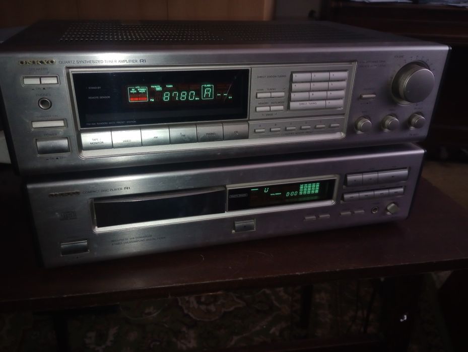 Amplituner TX-9011 + CD Player DX-7011 Onkyo , Quartz Synthesized, R1