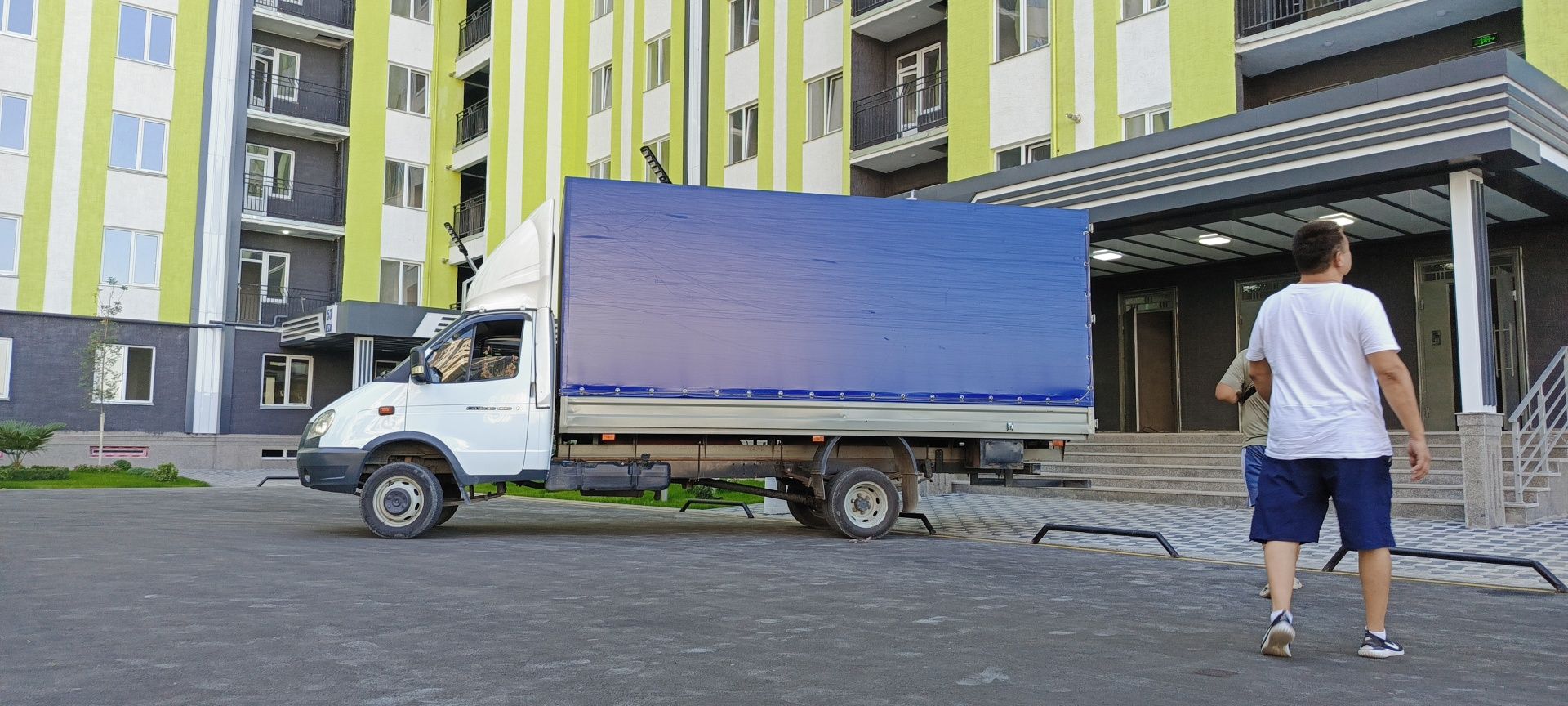 Перевозка грузов Газель isuzu  квартиры офисы мебели хлам тд