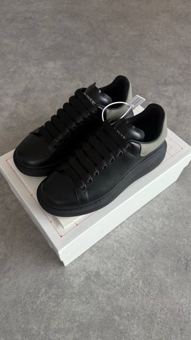 Adidasi Alexander Mcqueen din piele !!! Calitate superioara !!!