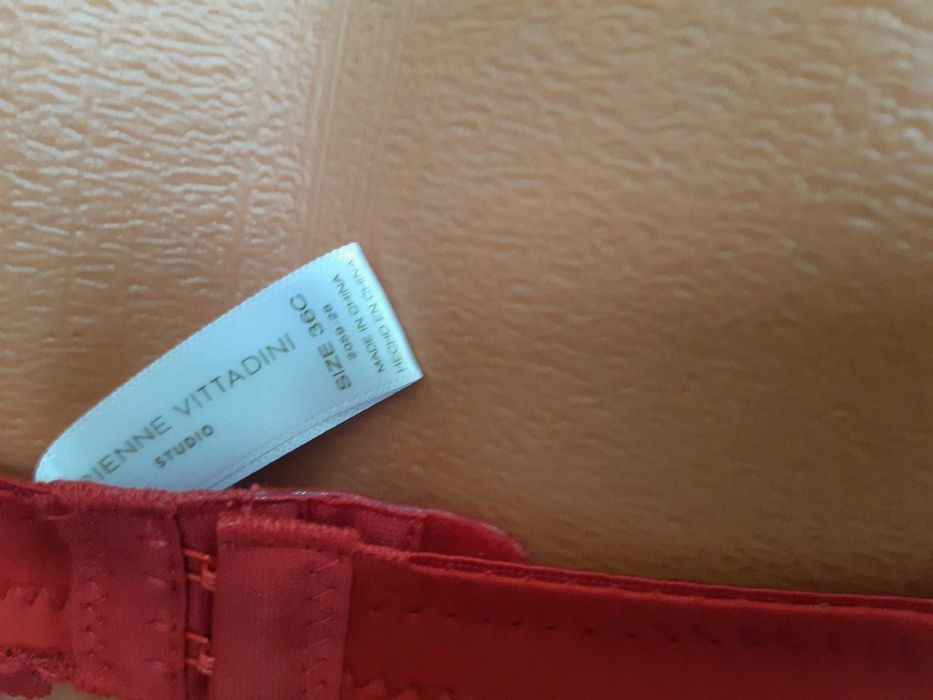 sutien de dantela cu intaritura, adrienne vittadini