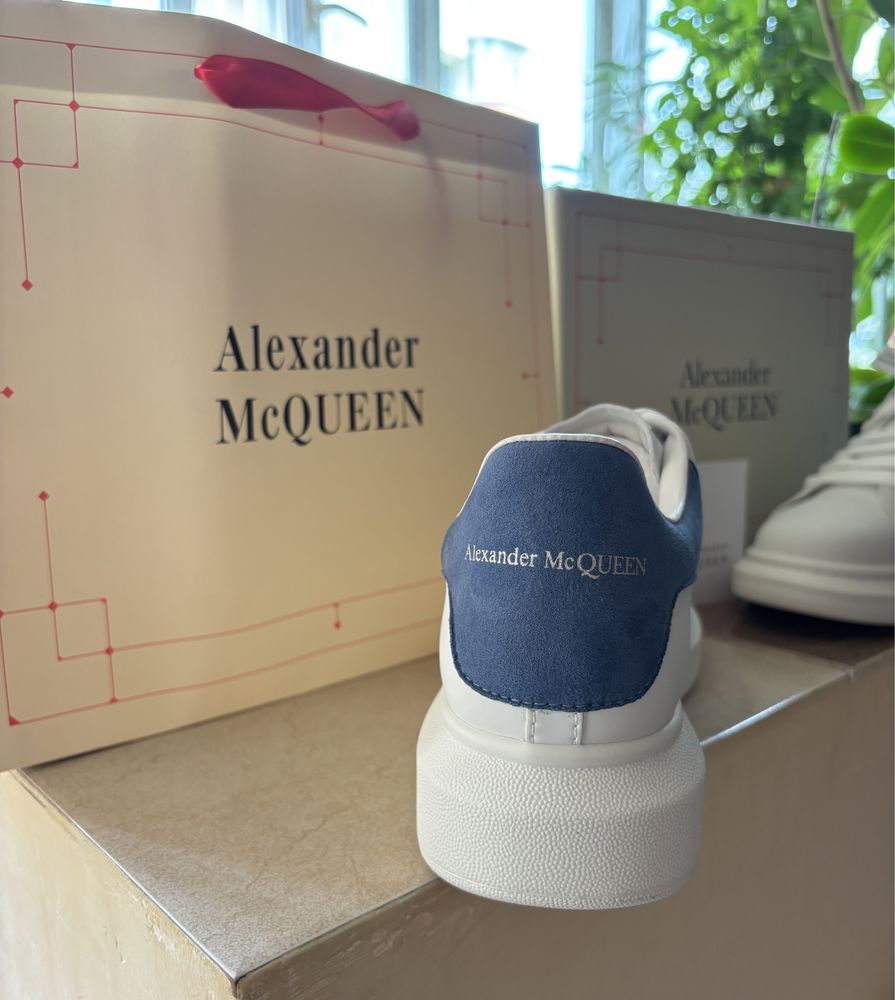 Adidasi Alexander McQueen Light Blue
