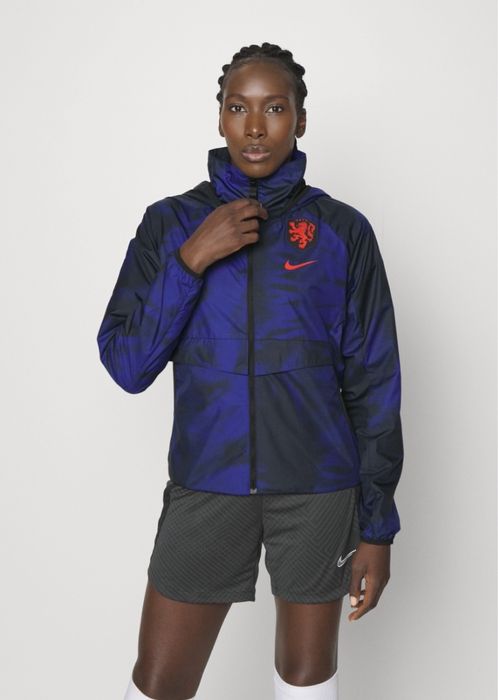 Яке с качулка NIKE KNVB W NK