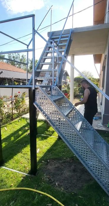 Confectionam scarii metalice zincate exterioare și pentru incendii , p