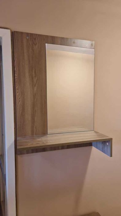 Сет антре: Два шкафа за обувки/чехли, Огледало с рафт, Закачалка