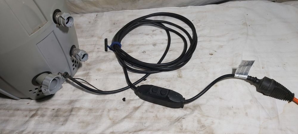 Piscina ciubar jacuzzi  Pompa Bestway