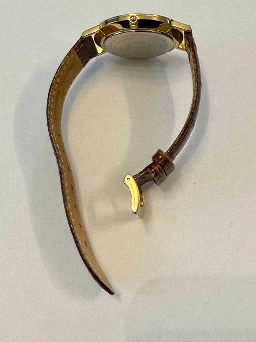 Часовник Claude Bernard с гаранция