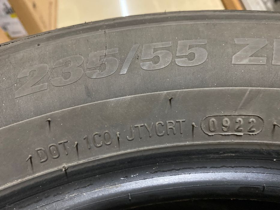 235/55 ZR19 105W  KUMHO всесезонни гуми - 4 бр.