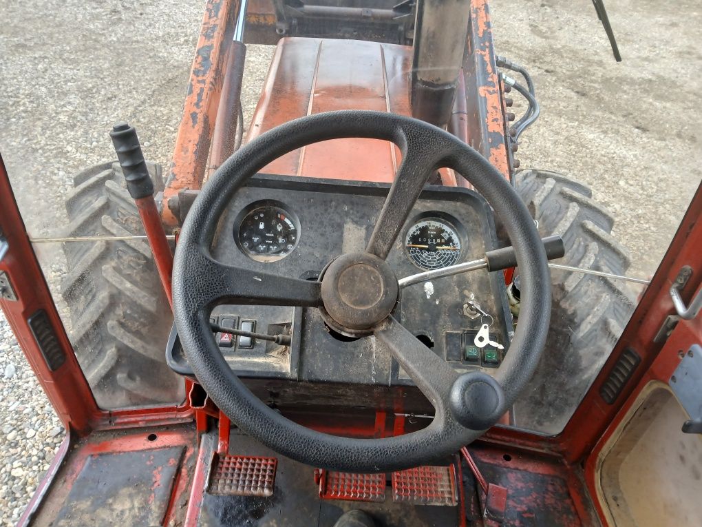 Tractor international 856 XL  4X4