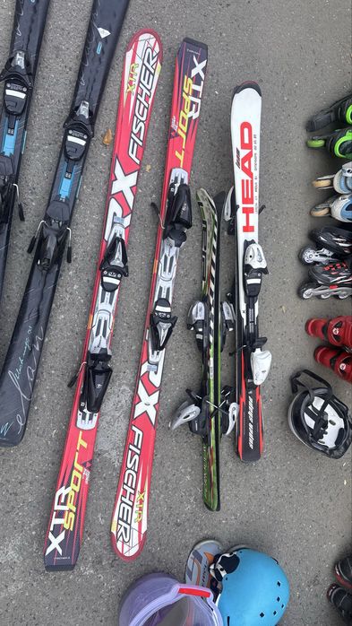 Лыжи, ботинки 4 пары