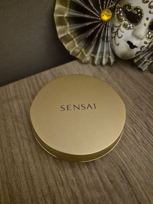 Пудра SENSAI Silky Bronze Natural Veil Compact