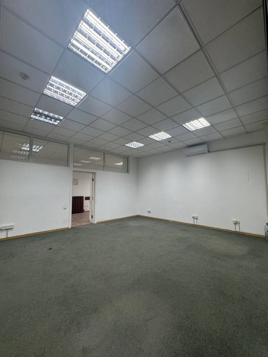 Ул.нукус.Госпитальный Макро сдаётся офис в центре  города за дешёво