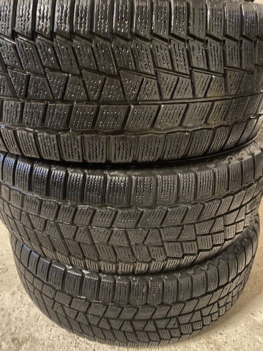 Шины зимние R16 MAXIS Arctictrecker