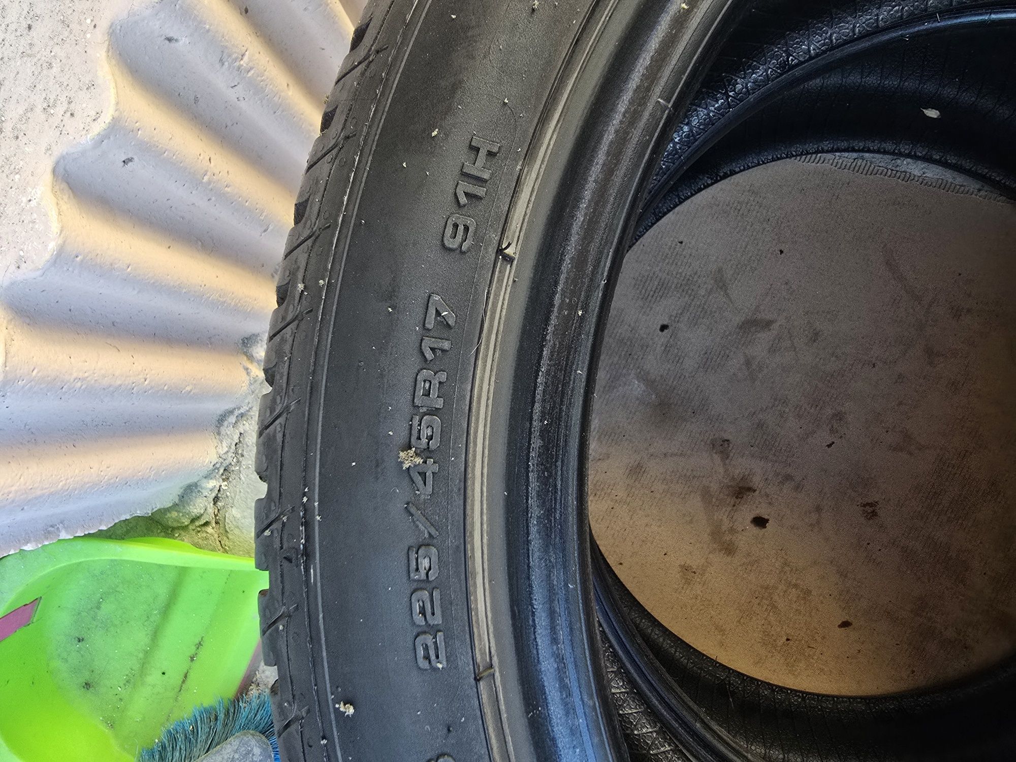 Продават се, гуми за зимни