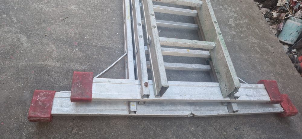 Scara aluminiu tripla 3x14 trepte, inaltime max lucru 10.4m