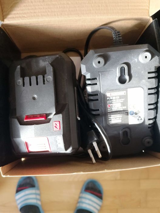 Батерия  4ah и зарядно parkside