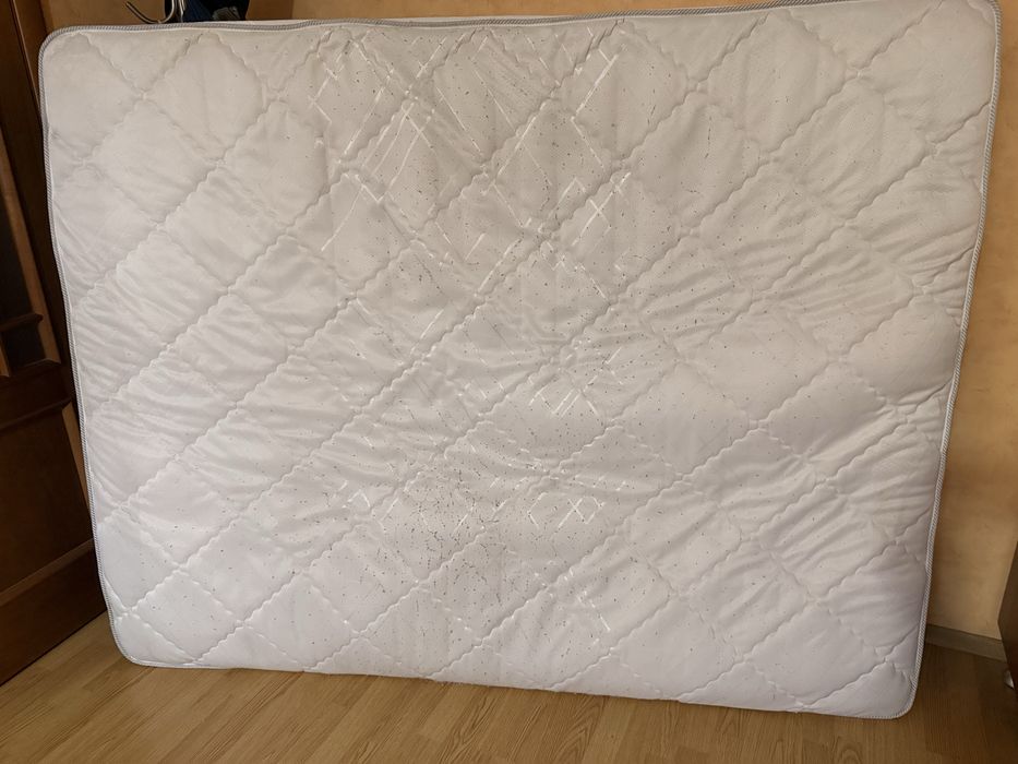 Продам матрас. Размер 200х160