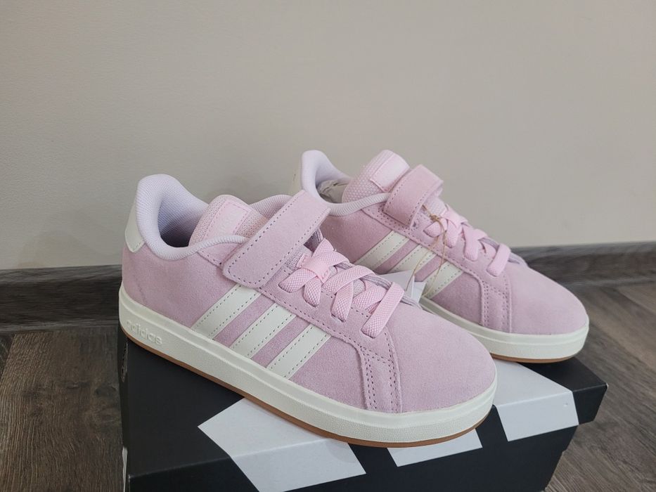 Нови сникърси adidas