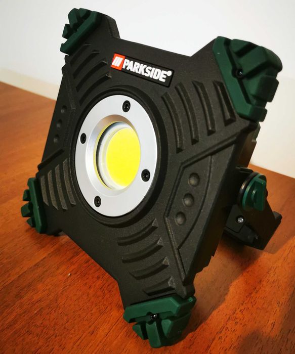 Proiector LED Parkside HG11769 20W, 6000 mAh