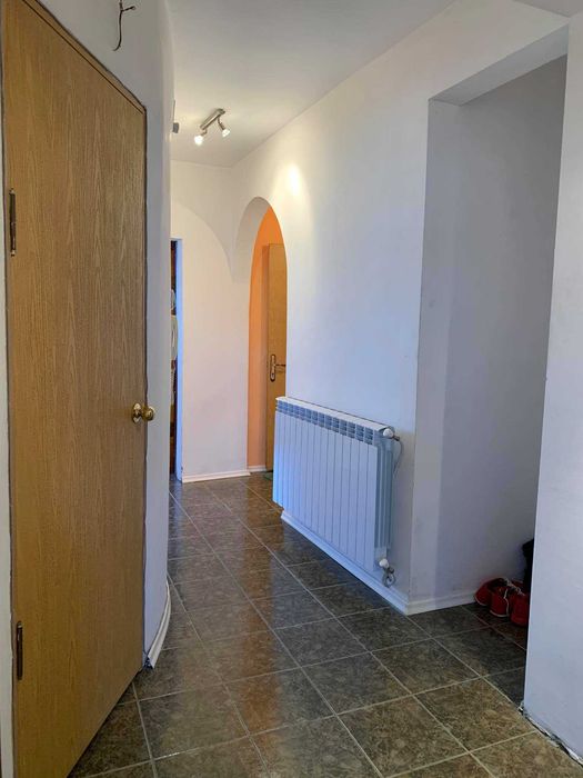 Дава се под наем Двустаен апартамент в Бургас, Възраждане - 70 кв.м за 229.5 € - Снимка #2