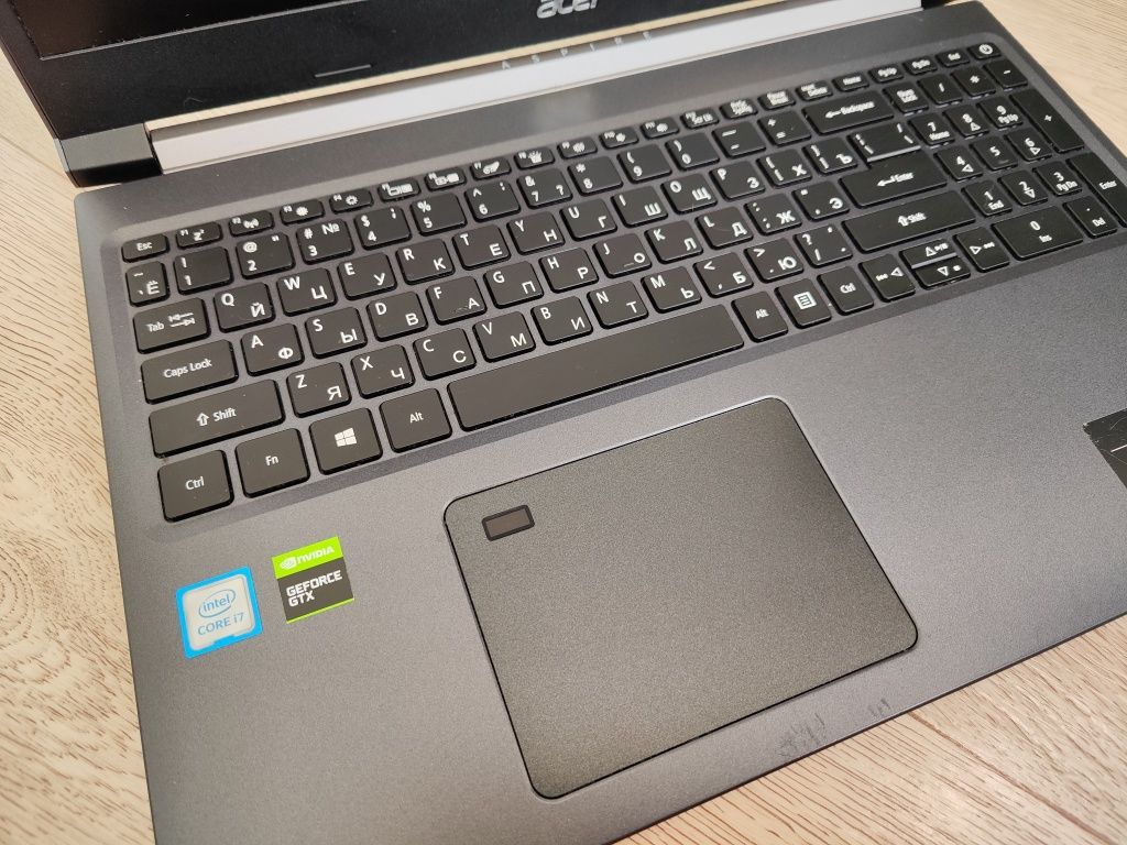 Игровой ноутбук Acer Aspire 7